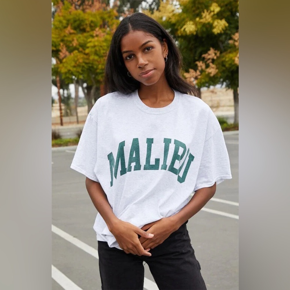 Brandy Melville Malibu Baggy Oversized T-Shirt
